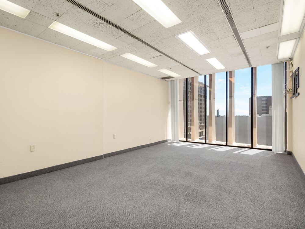 Office Space Available in Excellent Condition & Move-In Ready : 1221 Van Ness Ave, Fresno, CA 93721